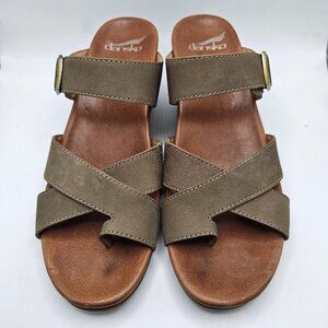 NWOB Women's Dansko Aubree Wedge Sandal‎ Taupe Nubuck Size US 9.5-10 EU 40